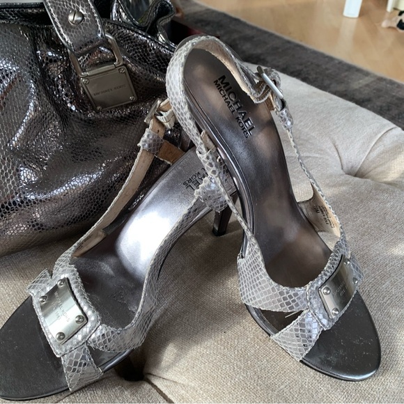 Michael Kors 1981 Platinum/Silver Metallic Leather Heel US 10M - Picture 2 of 8